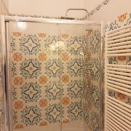 Relais Carlo V - Palazzo Storico Bed & Breakfast Gallipoli Exterior photo