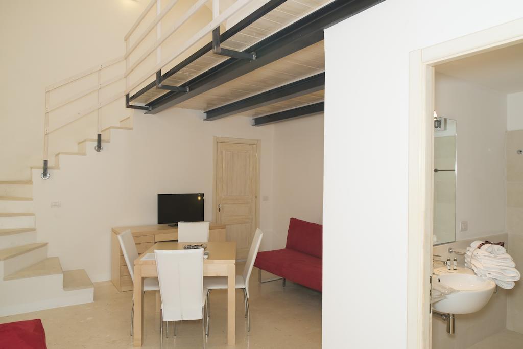 Relais Carlo V - Palazzo Storico Bed & Breakfast Gallipoli Room photo