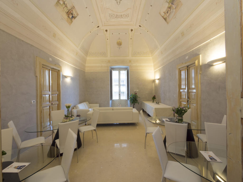 Relais Carlo V - Palazzo Storico Bed & Breakfast Gallipoli Exterior photo