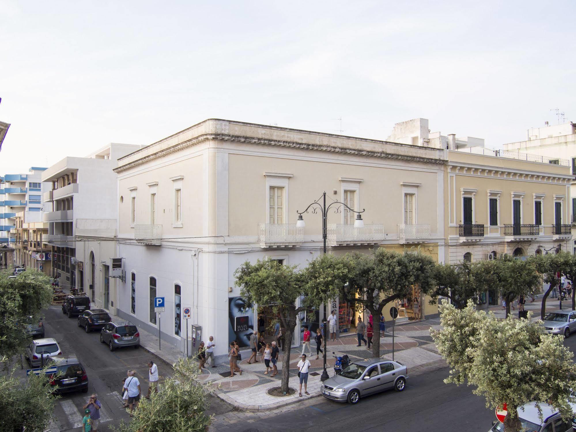 Relais Carlo V - Palazzo Storico Bed & Breakfast Gallipoli Exterior photo