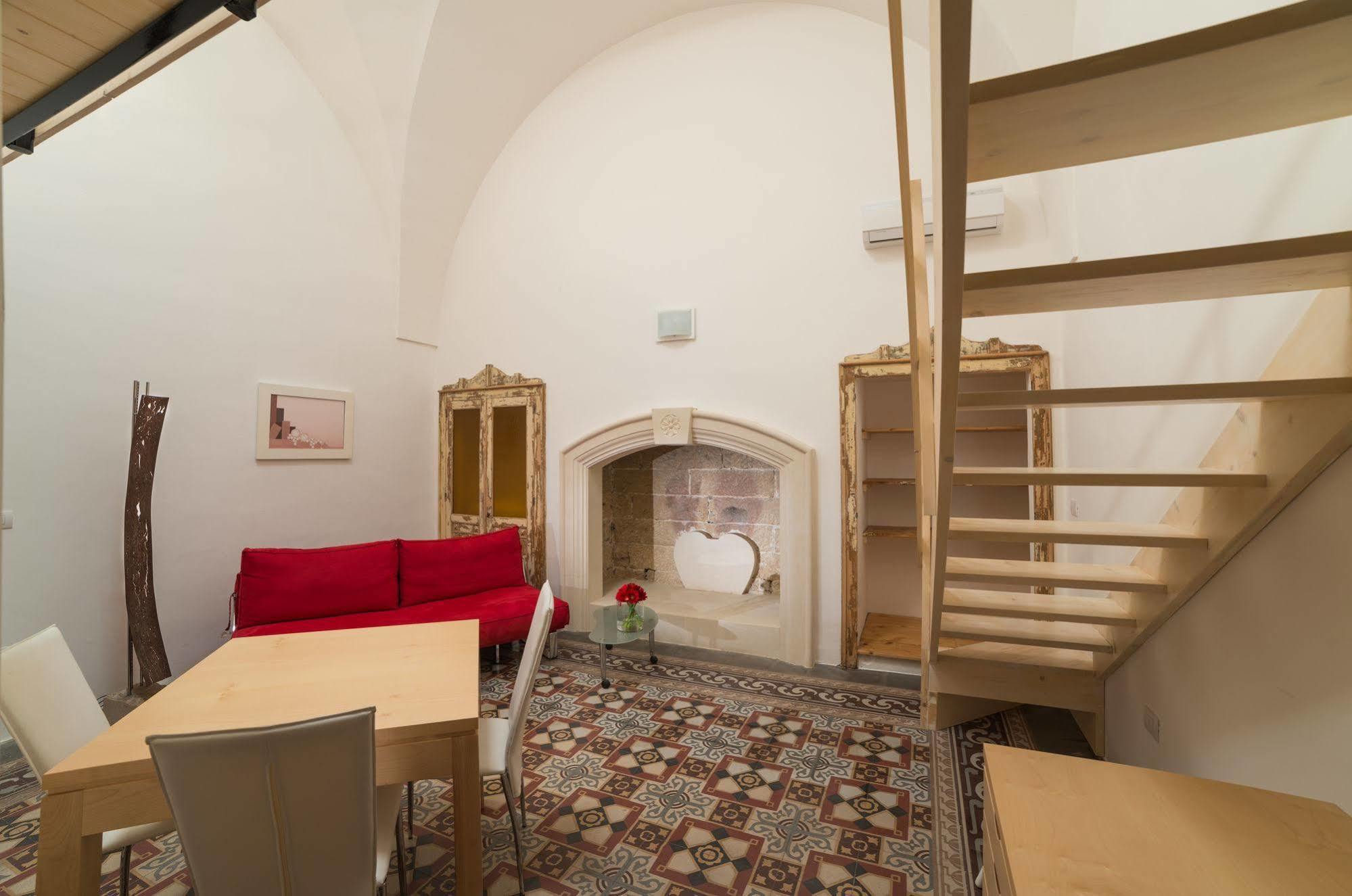 Relais Carlo V - Palazzo Storico Bed & Breakfast Gallipoli Exterior photo