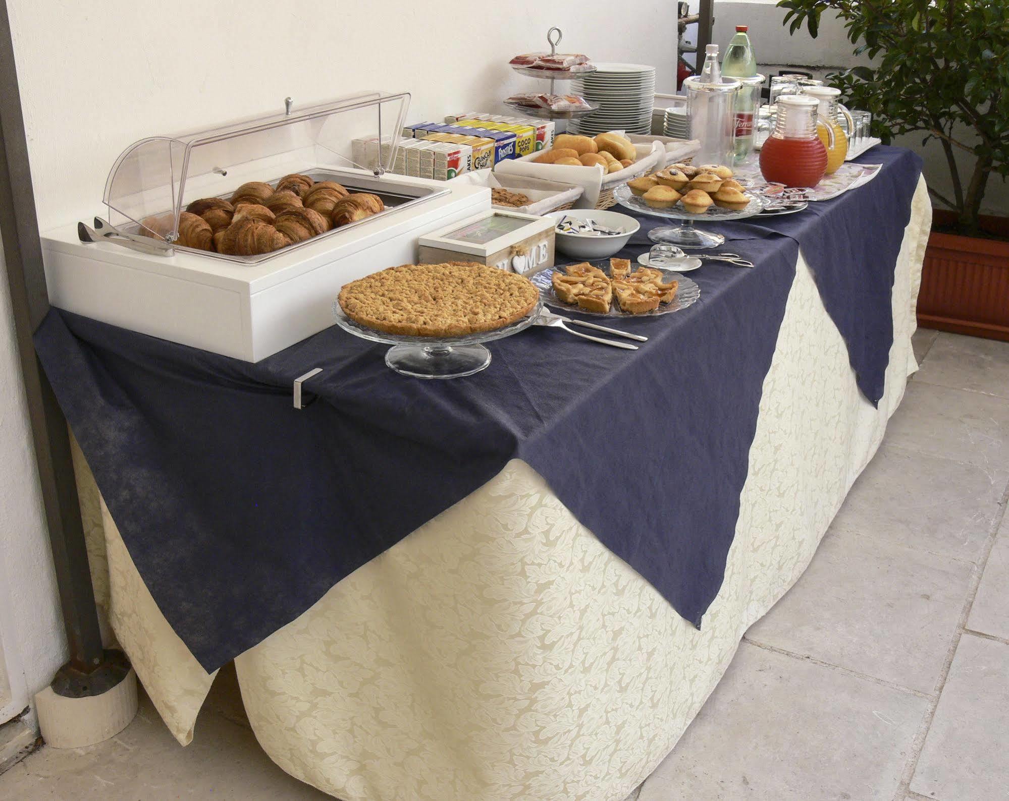 Relais Carlo V - Palazzo Storico Bed & Breakfast Gallipoli Exterior photo