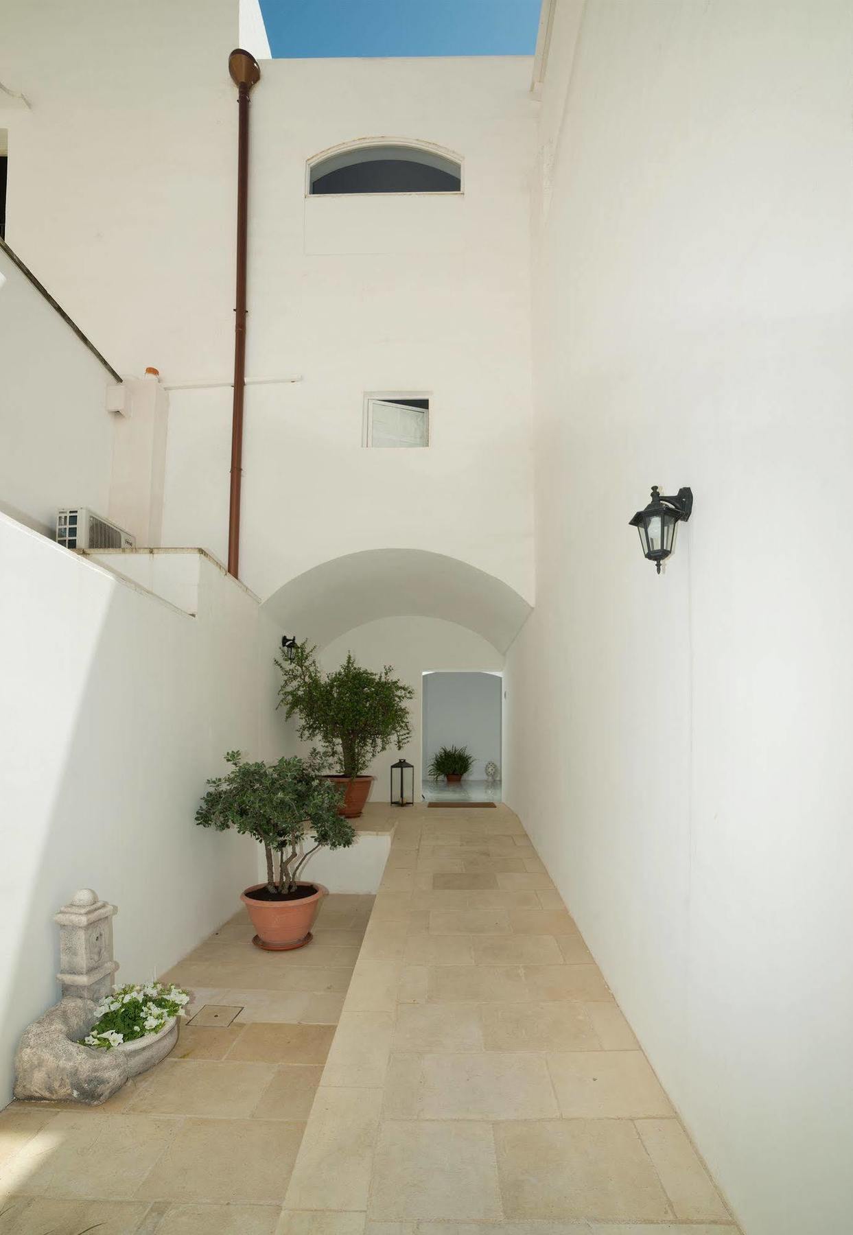 Relais Carlo V - Palazzo Storico Bed & Breakfast Gallipoli Exterior photo