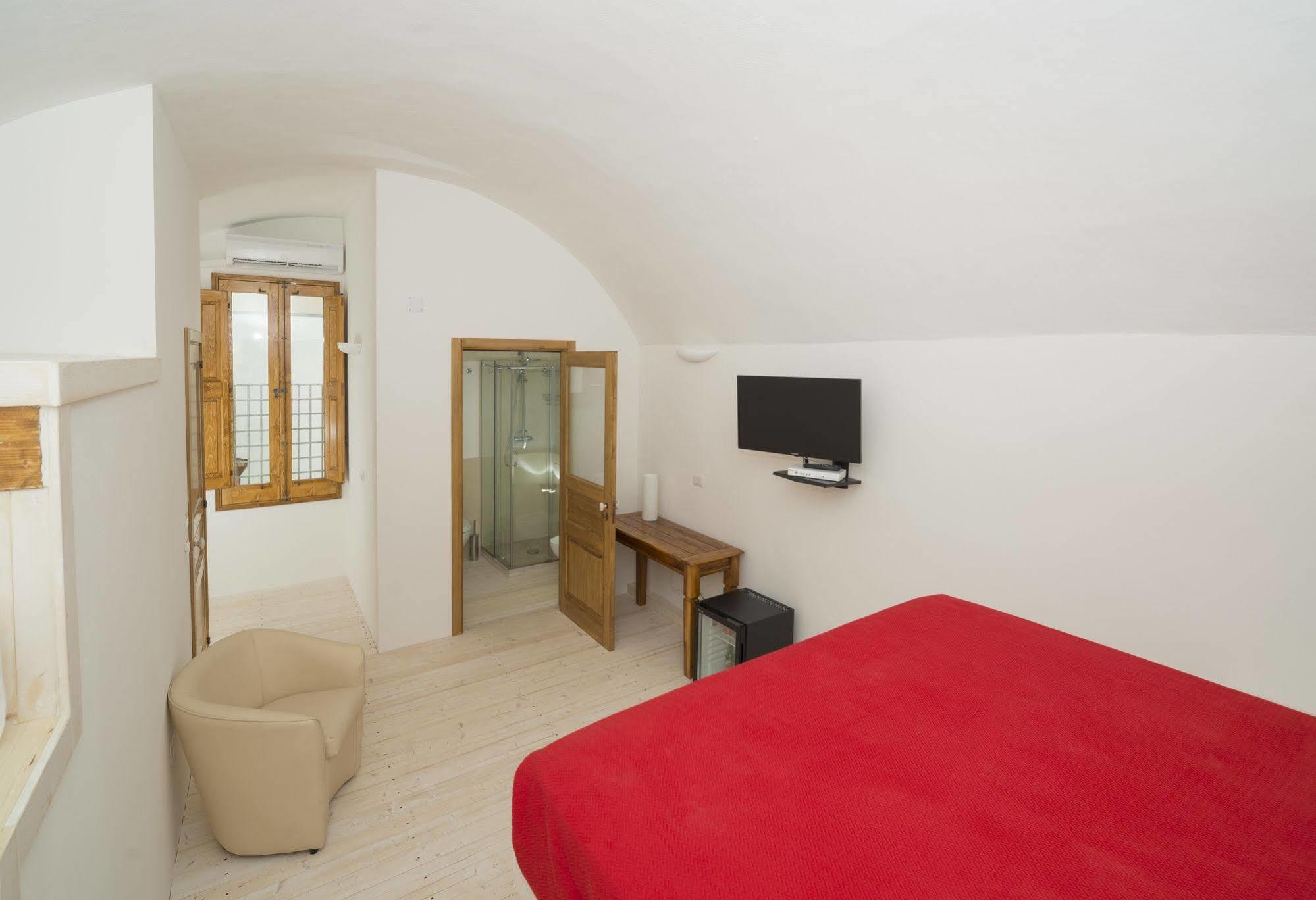 Relais Carlo V - Palazzo Storico Bed & Breakfast Gallipoli Exterior photo